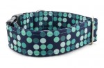 Collar Cyan Dots - Detail of the pattern