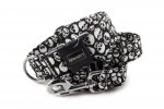 Halsband Skulls mit der Leine