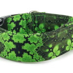 Collar Abstract Green - Detail of the pattern